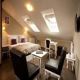 塞拉利昂公寓式酒店