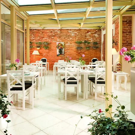 Apartahotel Leone 3*