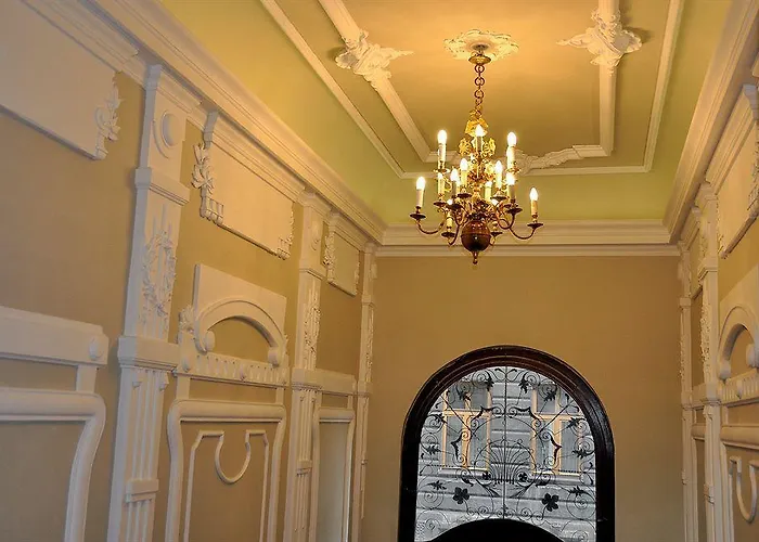 Leone 3* Краков