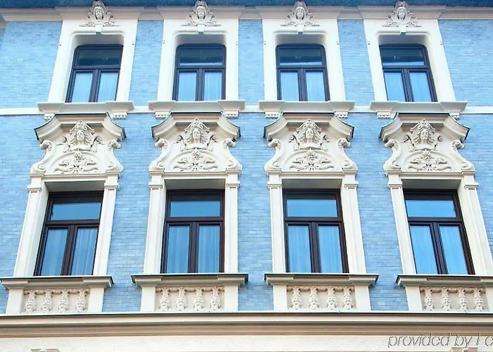 Leone Апарт-отель 3*