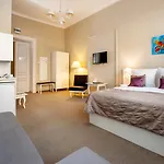 Leone Apart Otel