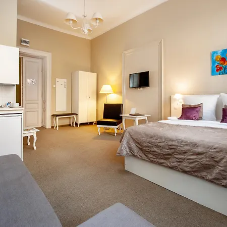 Leone Apartmanhotel