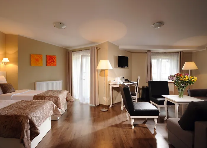 Leone Apartahotel 3*