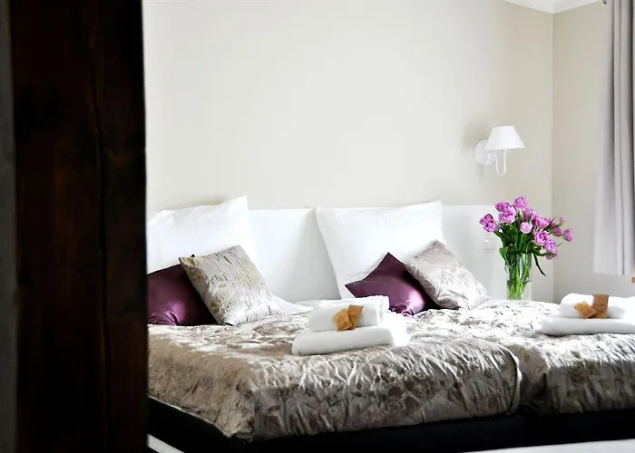 Leone Apartahotel 3*